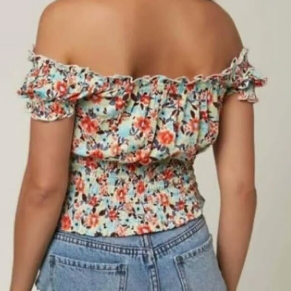 O'Neill Smocked off the Shoulder Floral Top - Picture 2 of 7
